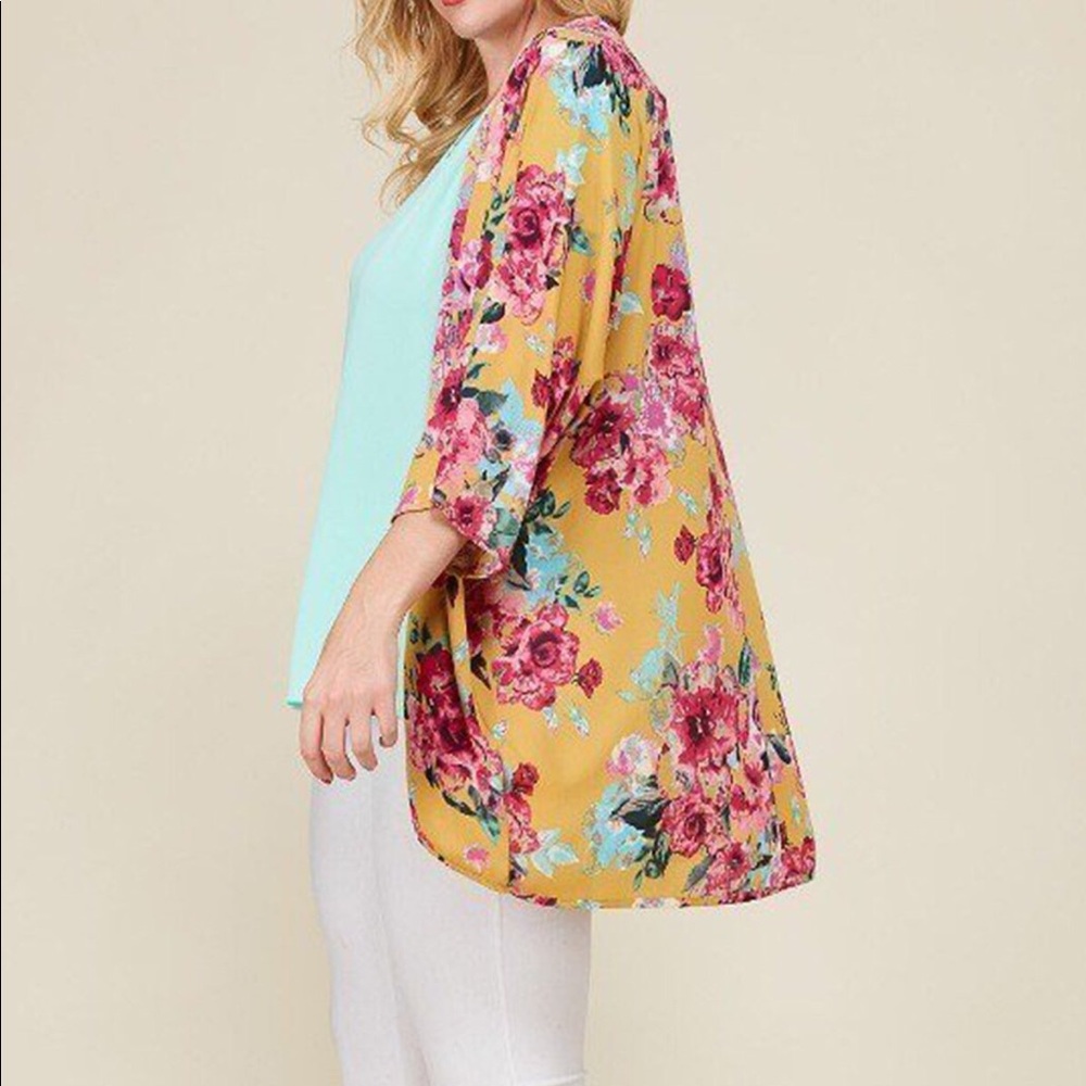 Plus Size Floral Kimono/Cardigan